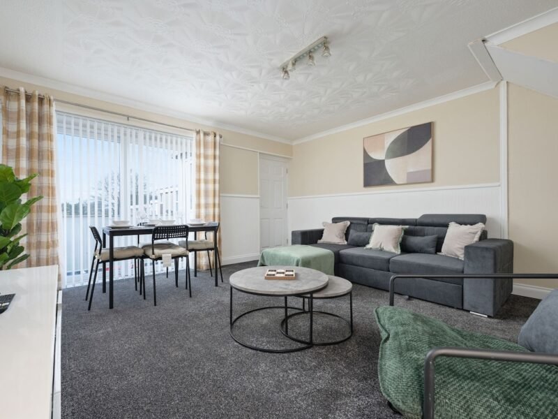2BR · Sleeps 6 · Parking · Near Linlithgow Palace photo 1