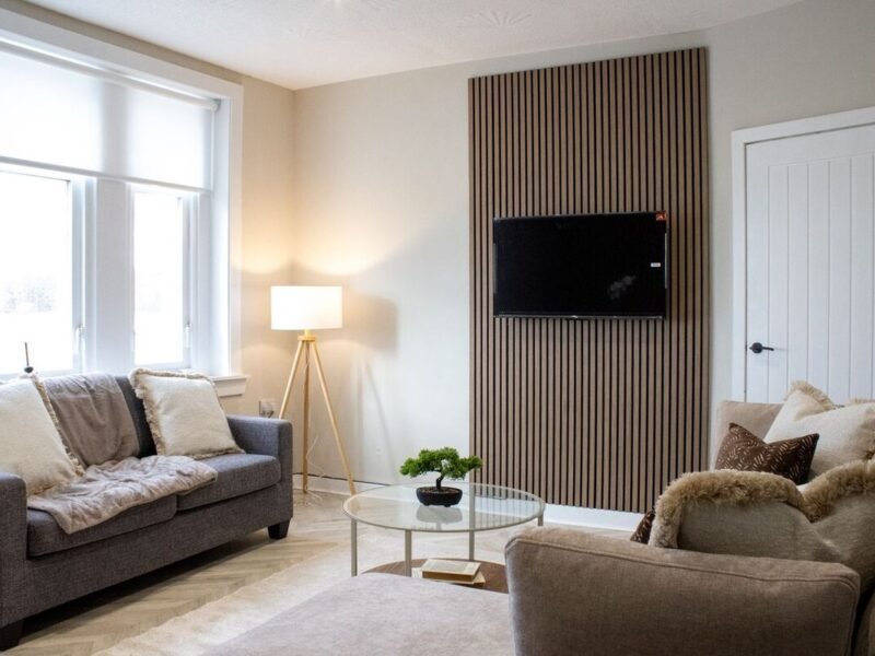 3-Bed Flat · Kelpies & Falkirk Wheel · Parking photo 5