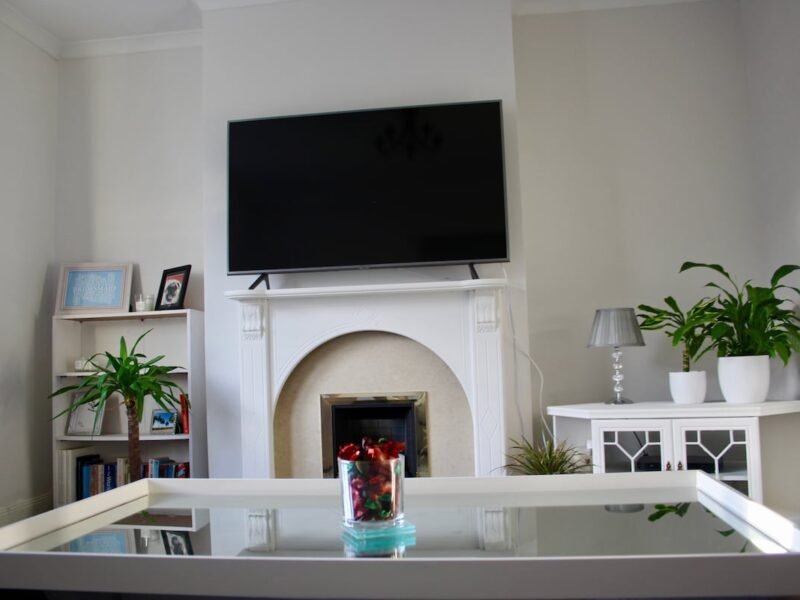 4K TV with Sky and access to your streaming platforms