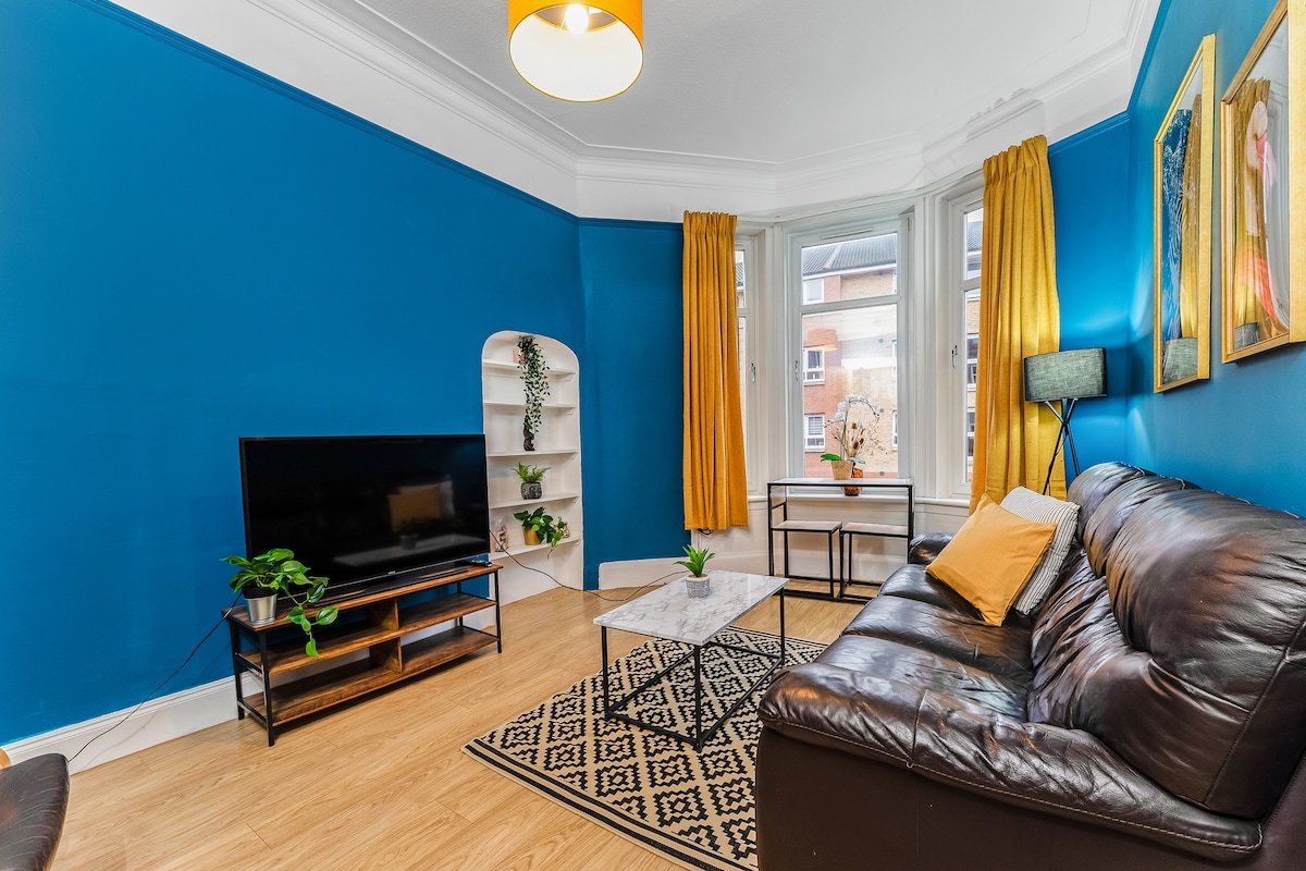 Southside 1BR • Classic Flat + Free Parking photo 1