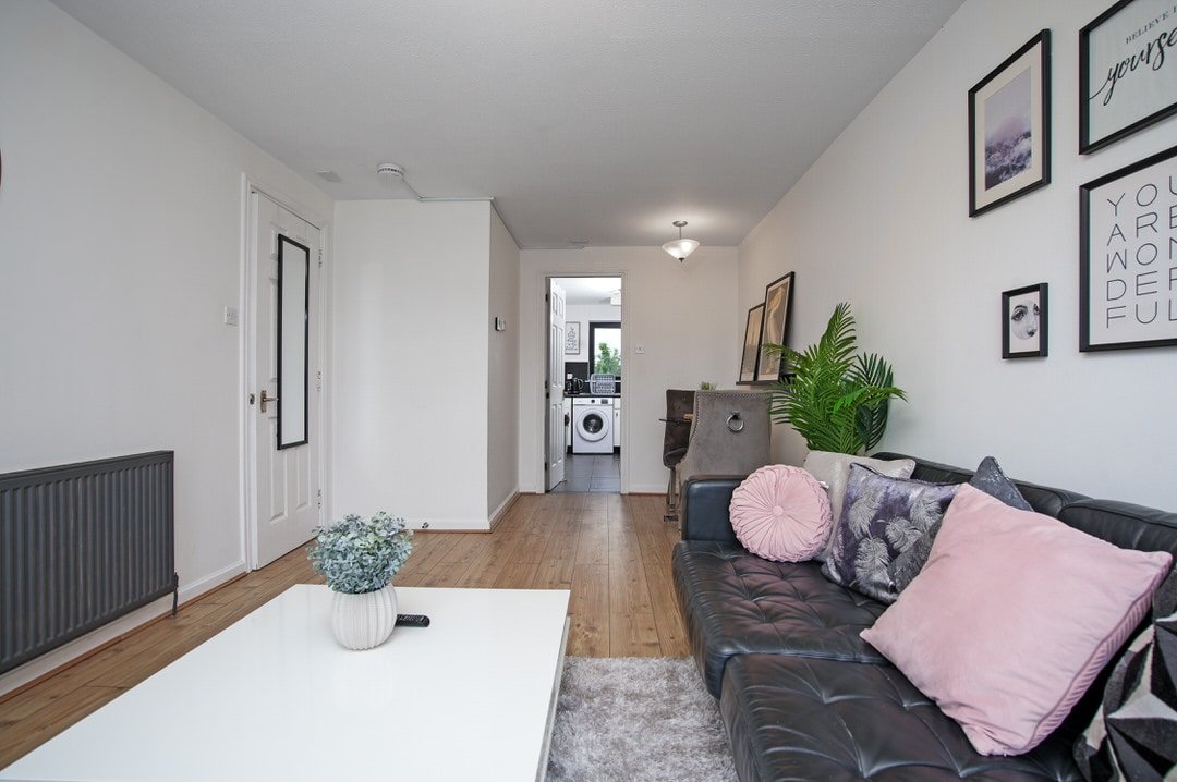 Stylish 2BR Flat ·Sleeps 4· Parking · Kinning Park photo 1
